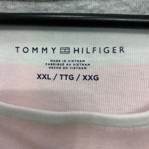 🌸Tommy Hilfiger shirt 🌸 - Picture 2 of 2